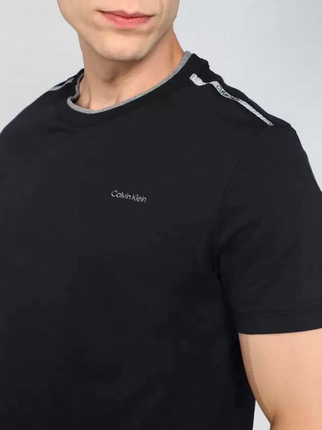 camiseta-calvin-klein-manga-corta-liso-p-caballe-1
