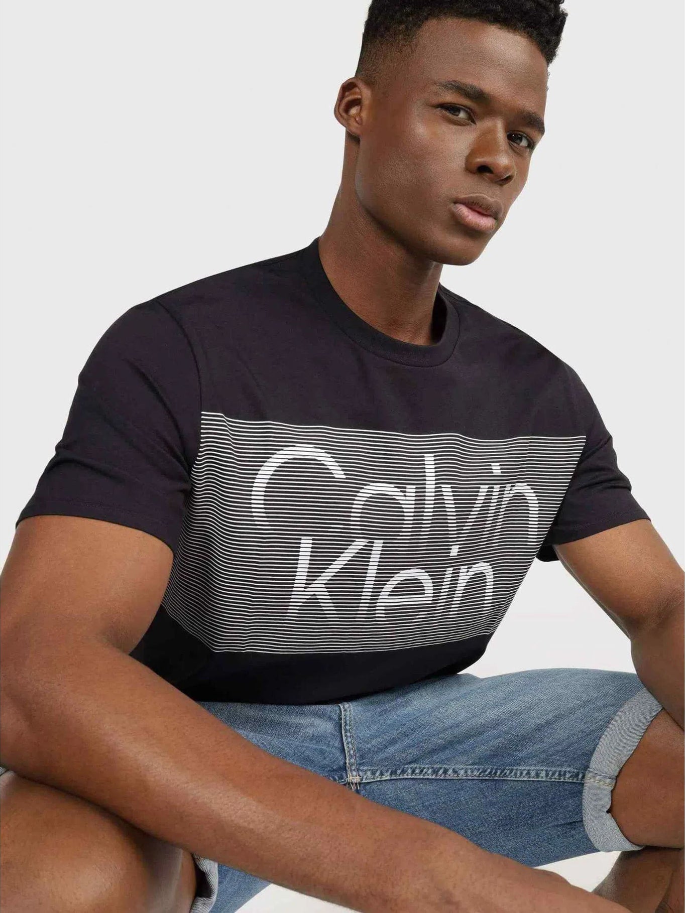 camiseta-calvin-klein-manga-corta-estampada-p-cab-3
