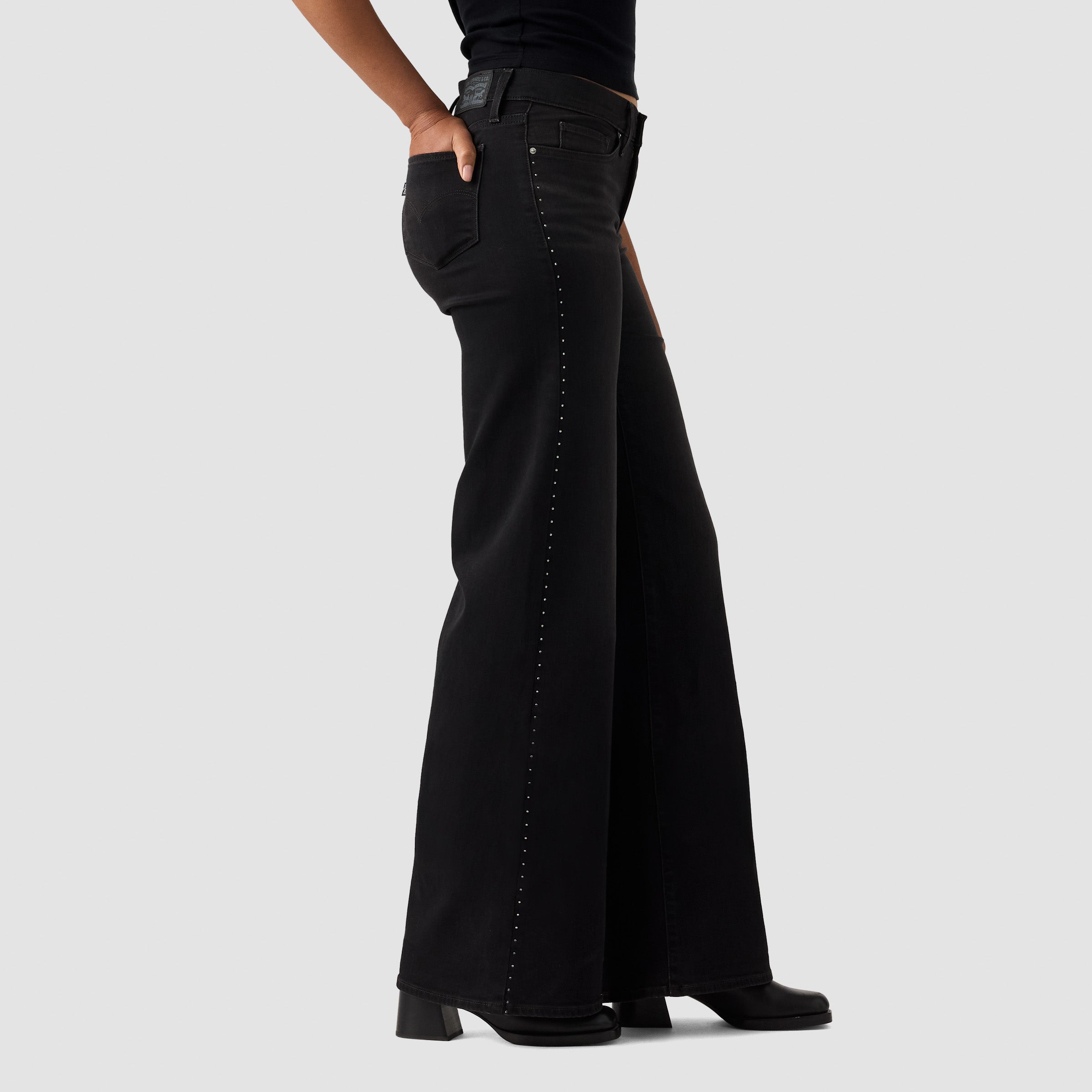Pantalones Jeans Levis 318 Shaping Wide Leg para Damas – vista 2