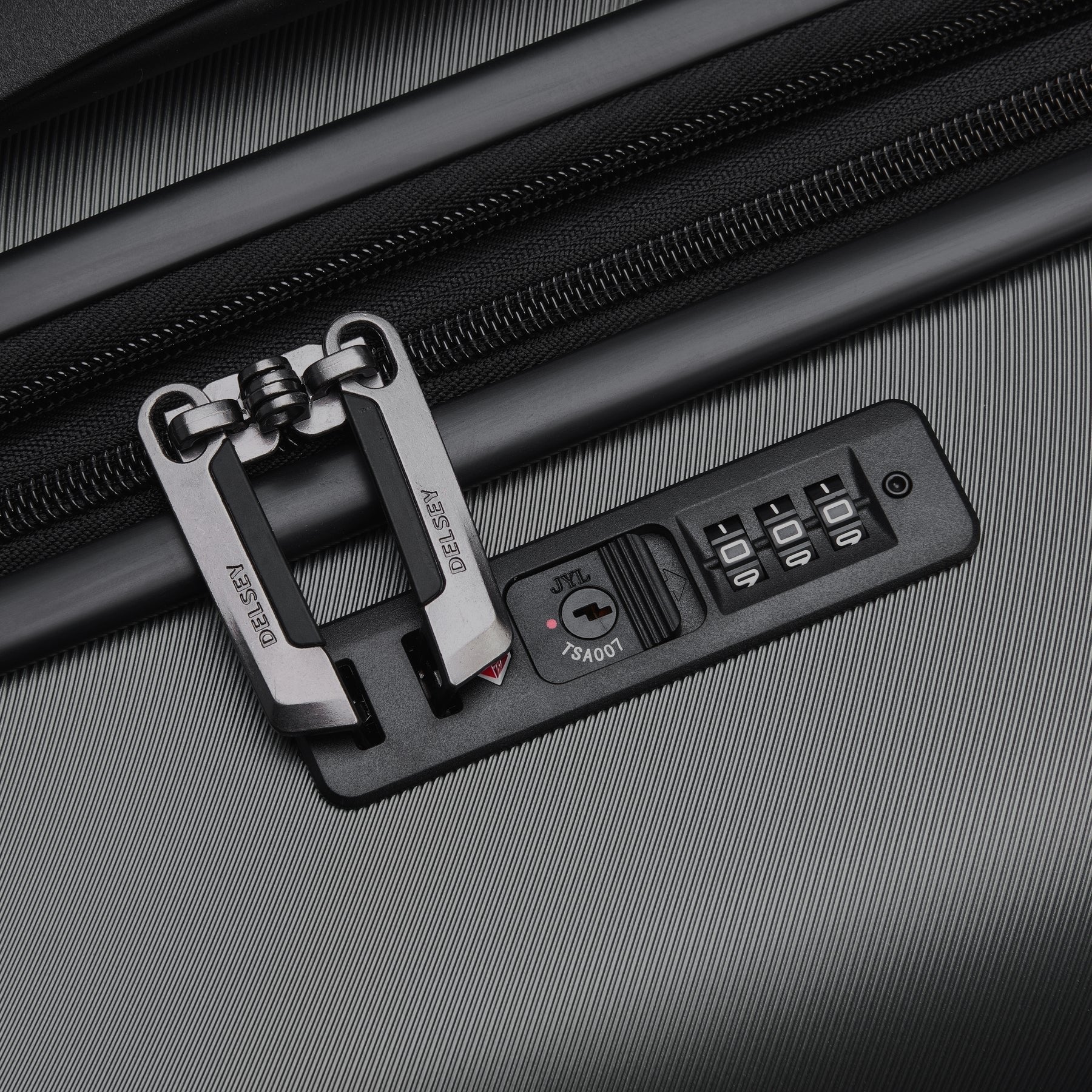 Maleta Delsey Paris Con Rueda 24 Pulgadas by Fashion Aid