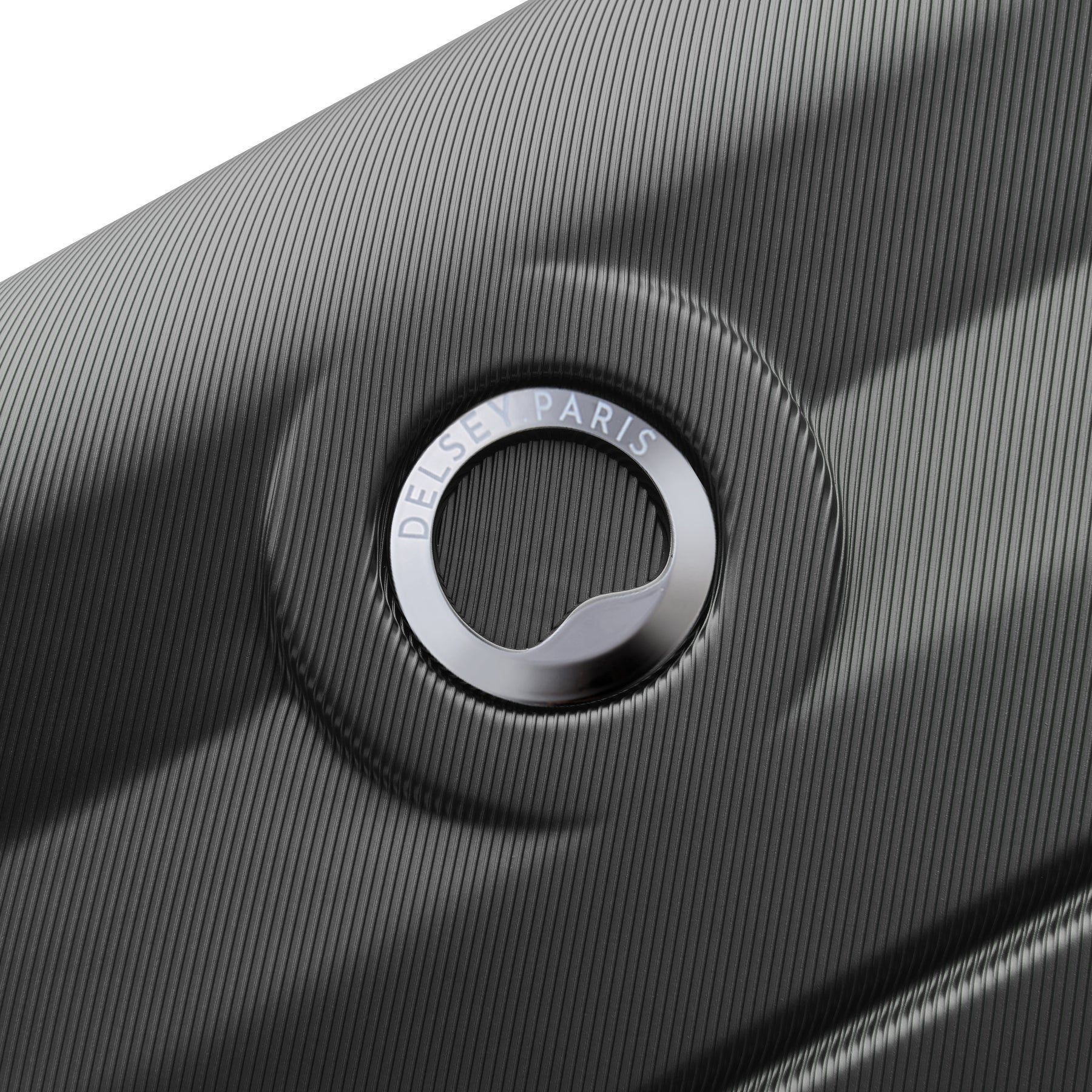 Maleta Delsey Paris Con Rueda 28 Pulgadas by Fashion Aid