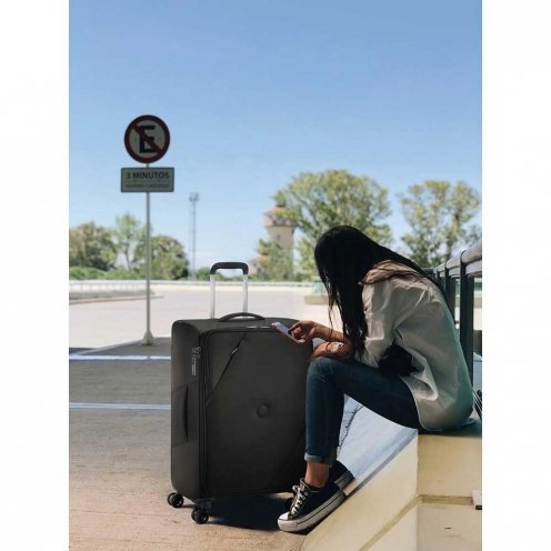 Maleta Delsey Paris Con Rueda 20 Pulgadas by Fashion Aid