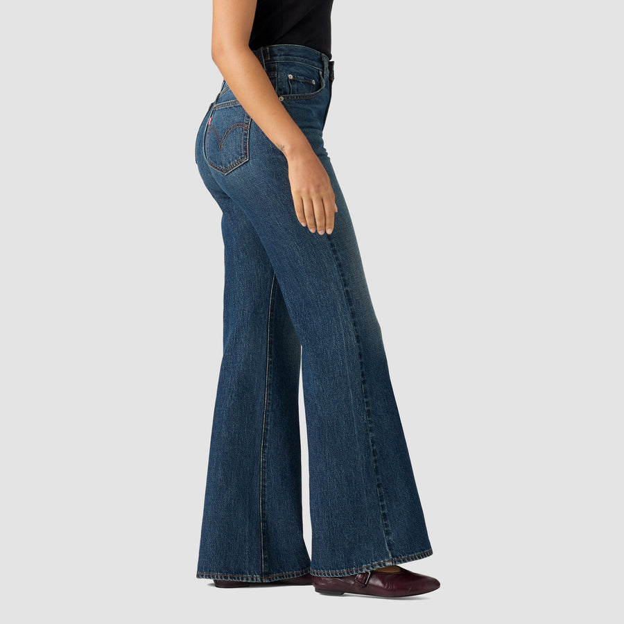 Pantalones Jeans Levis Cinch Flare para Damas – vista 3