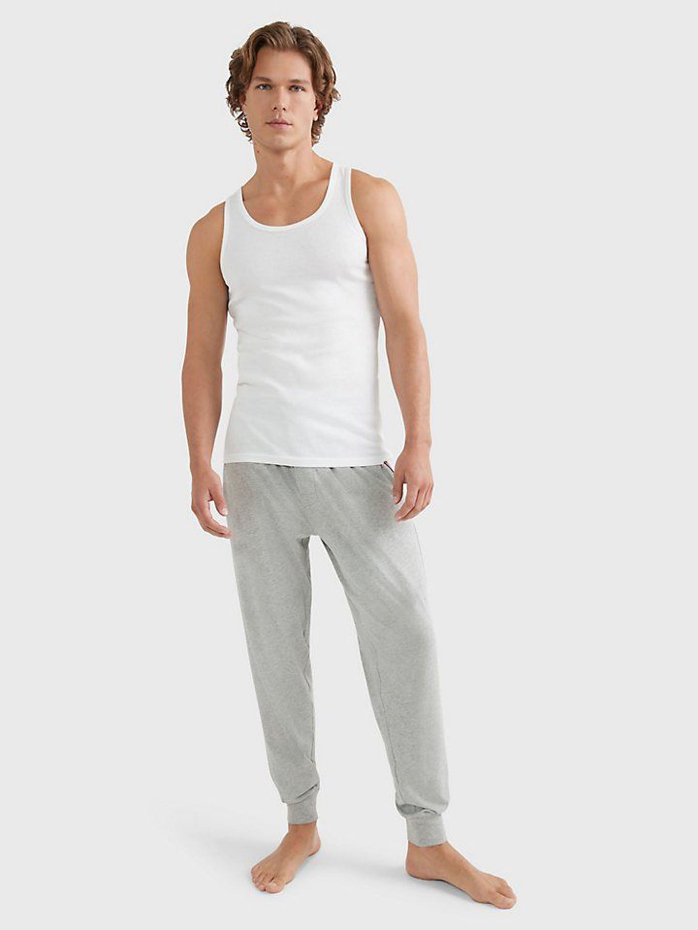 Camisilla Tommy Hilfiger 3 Piezas Para Caballeros by Tommy Hilfiger