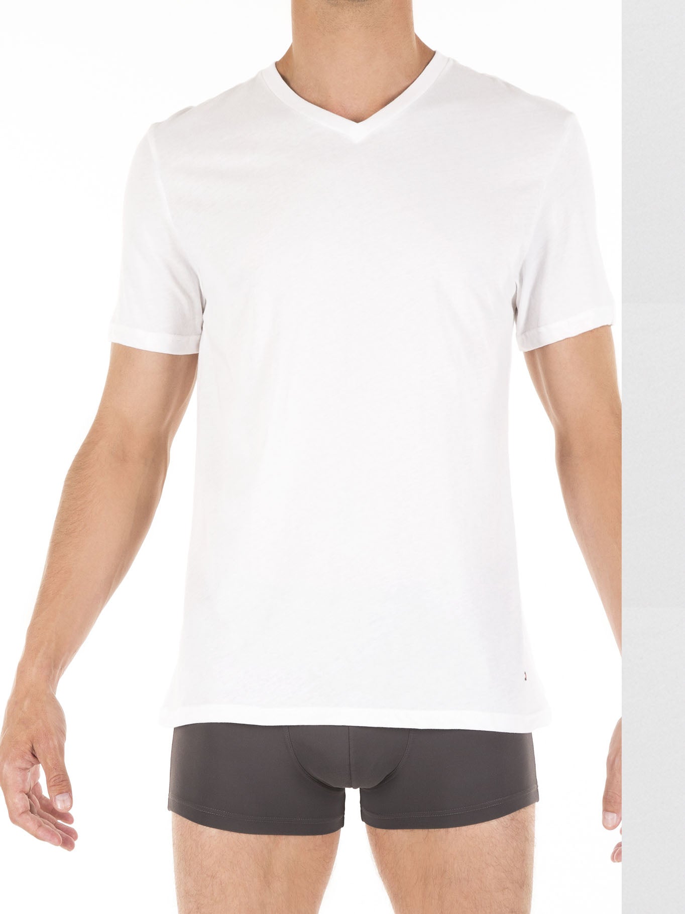 Camiseta Tommy Hilfiger Mangas Cortas Cuello V Lisa 3 Piezas P/ Caballeros by Tommy Hilfiger