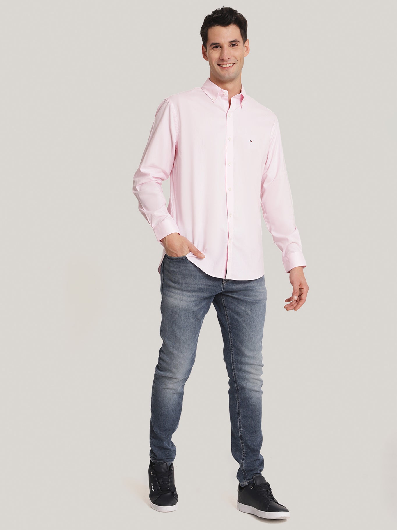 Camisa Tommy Hilfiger Mangas Largas Lisa P/ Caballeros by Tommy Hilfiger