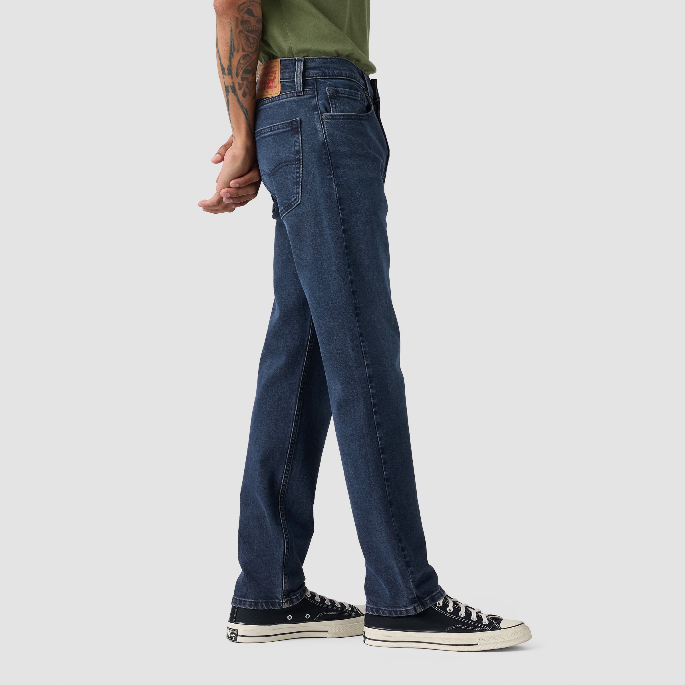 Pantalones Jeans Levis 502 Taper Fit para Caballeros – vista 2