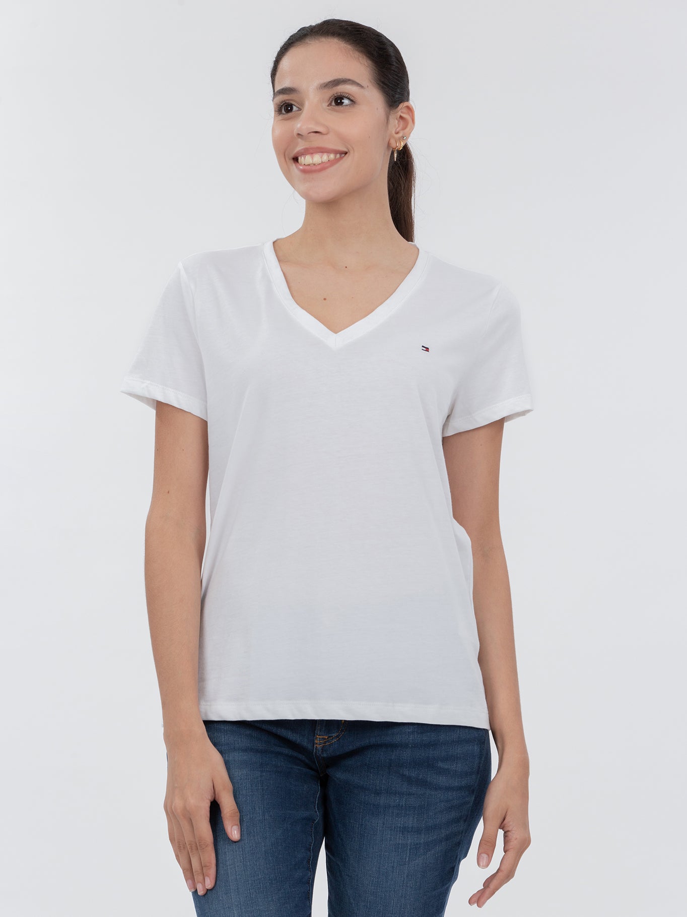 Camiseta Tommy Hilfiger Mangas Cortas Lisa Cuello V Para Damas by Tommy Hilfiger