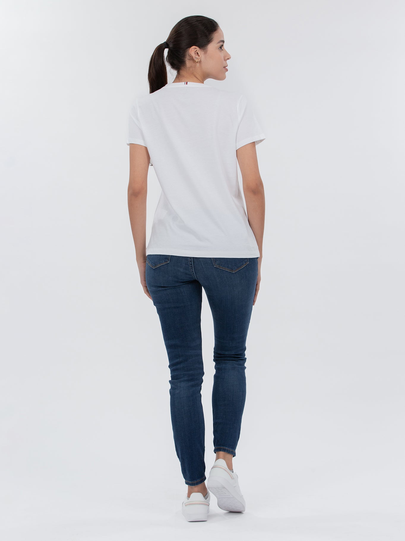 Camiseta Tommy Hilfiger Mangas Cortas Lisa Cuello V Para Damas by Tommy Hilfiger