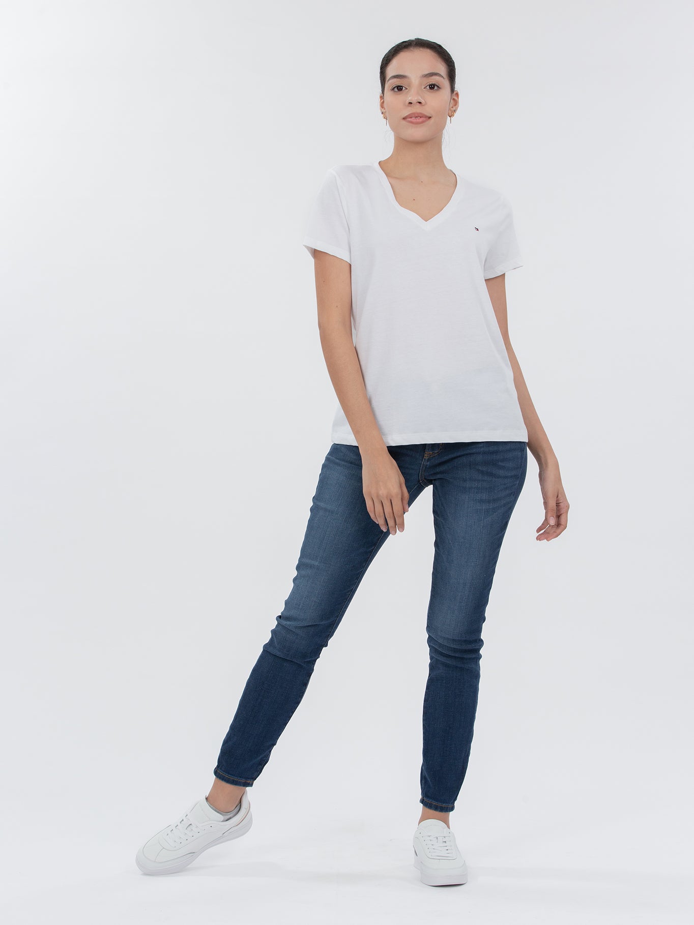 Camiseta Tommy Hilfiger Mangas Cortas Lisa Cuello V Para Damas by Tommy Hilfiger