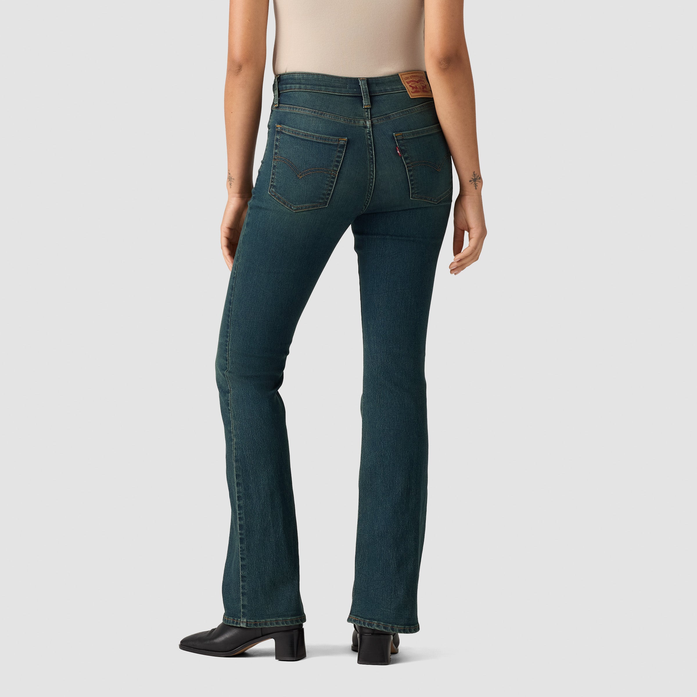 Pantalones Jeans Levis 726 Flare para Damas – vista 3