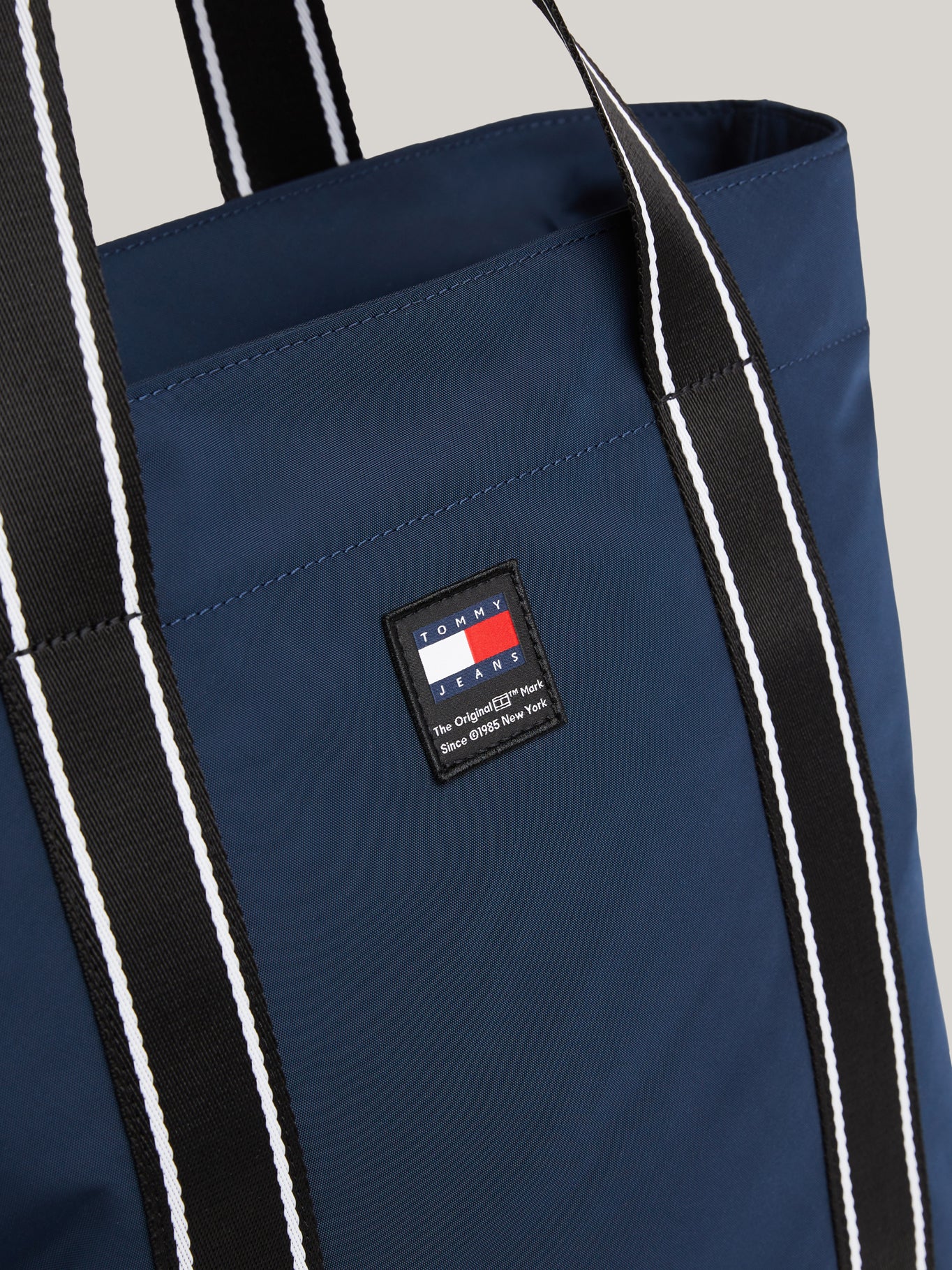 Bolso Tommy Jeans Deportivo Unisex by Tommy Hilfiger