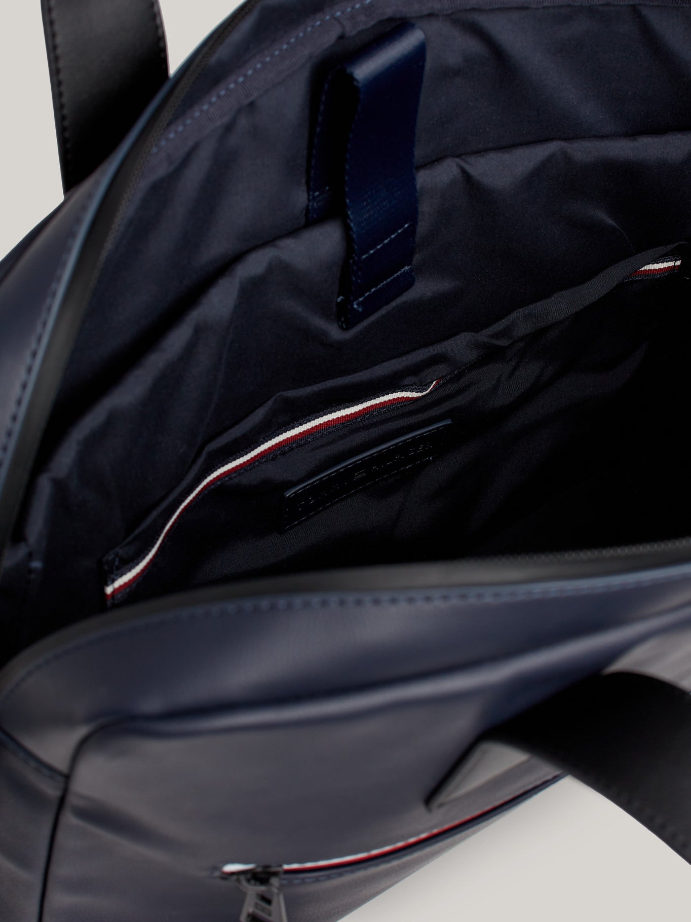 Bolso Tommy Hilfiger P/ Caballeros by Tommy Hilfiger