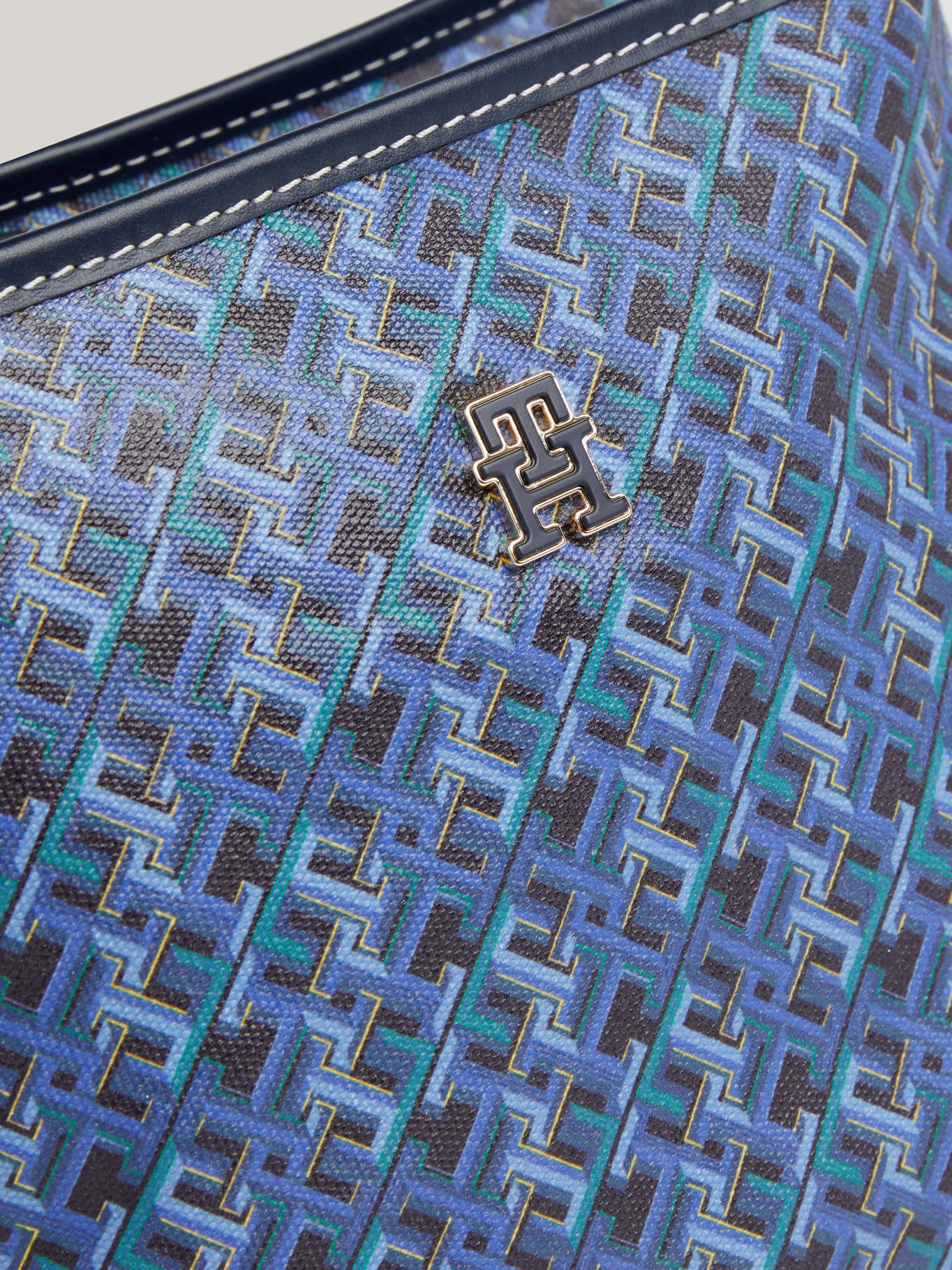 Cartera Tommy Hilfiger P/ Damas by Tommy Hilfiger