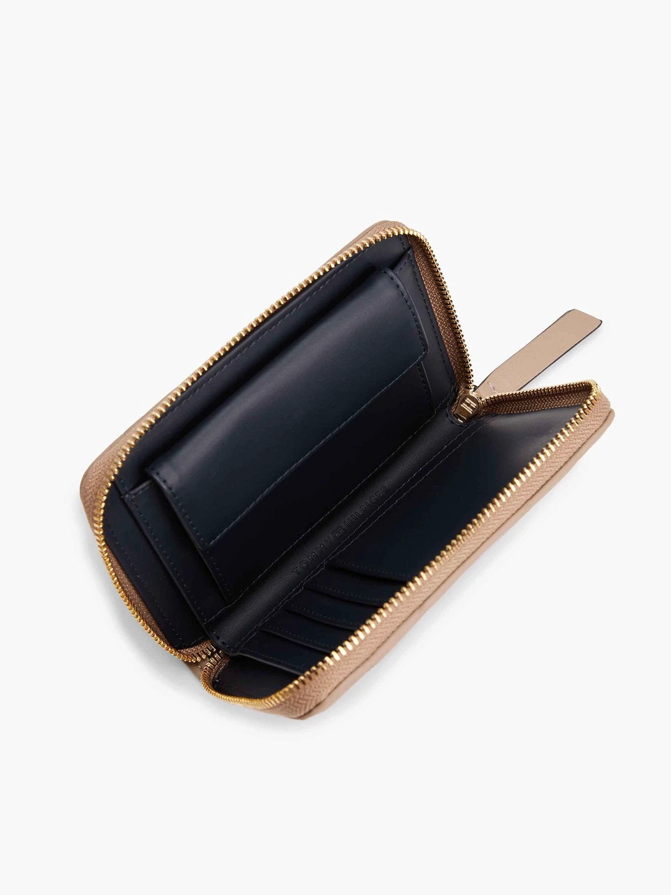 Monedero Tommy Hilfiger Para Damas by Tommy Hilfiger