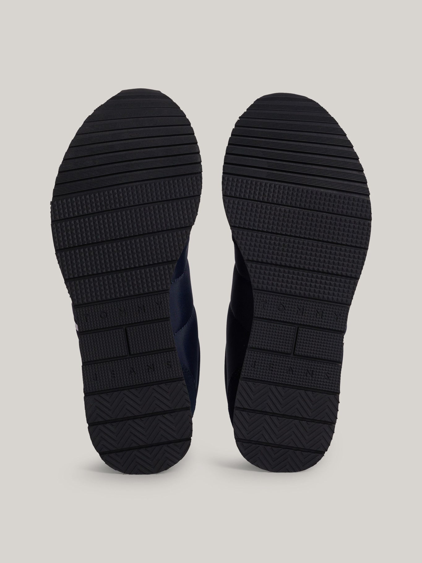 Tenis Tommy Hilfiger Para Caballeros by Tommy Hilfiger