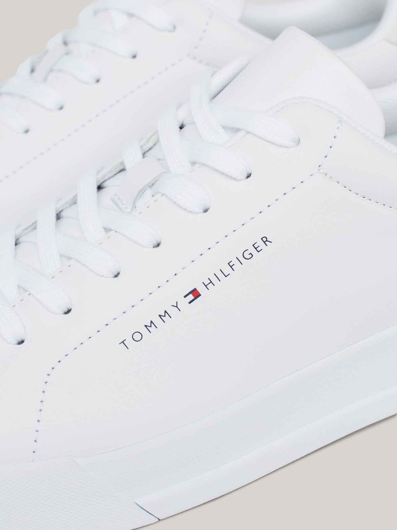 Tenis Tommy Hilfiger Para Caballeros by Tommy Hilfiger