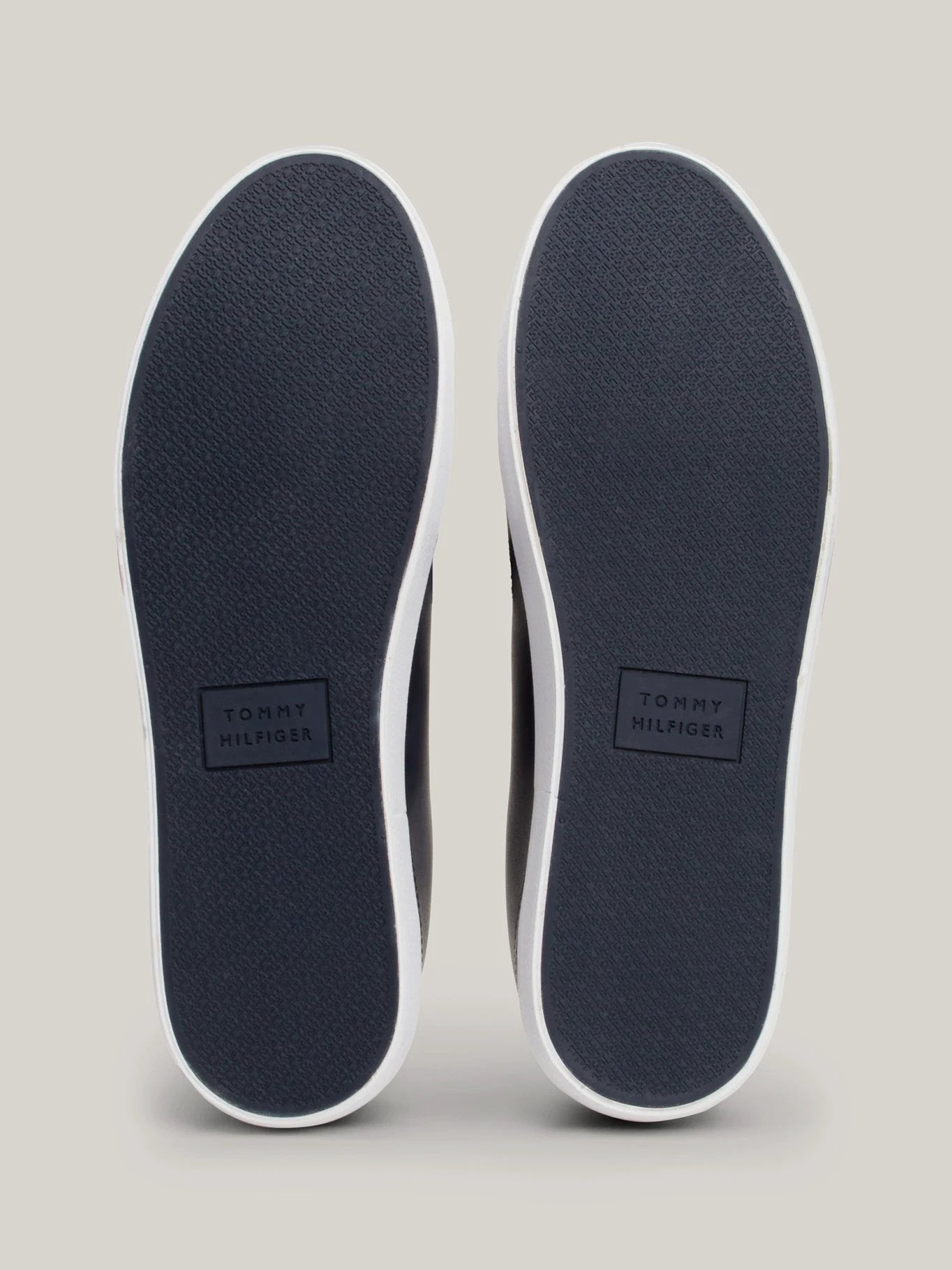 Tenis Tommy Hilfiger Para Caballeros by Tommy Hilfiger