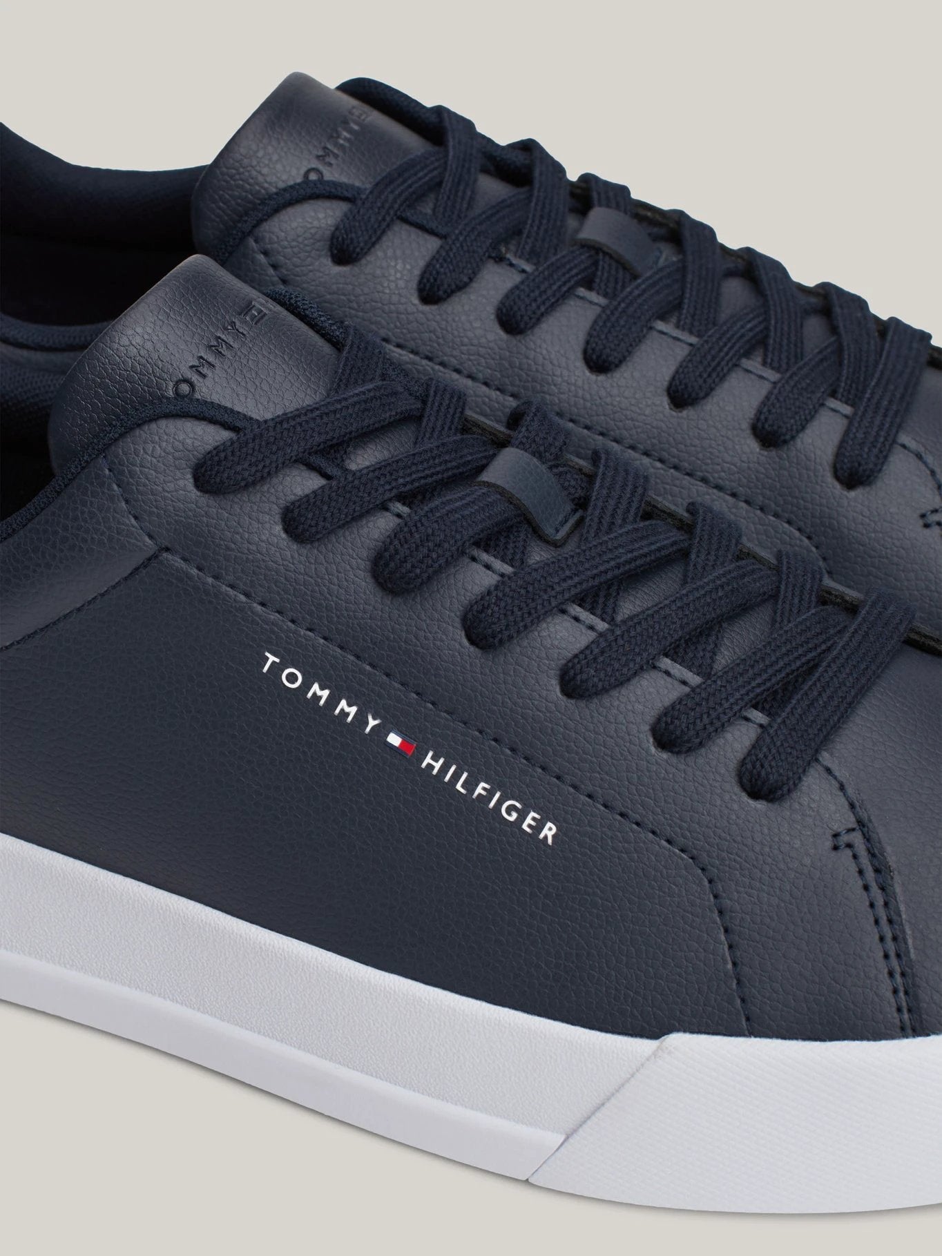 Tenis Tommy Hilfiger Para Caballeros by Tommy Hilfiger