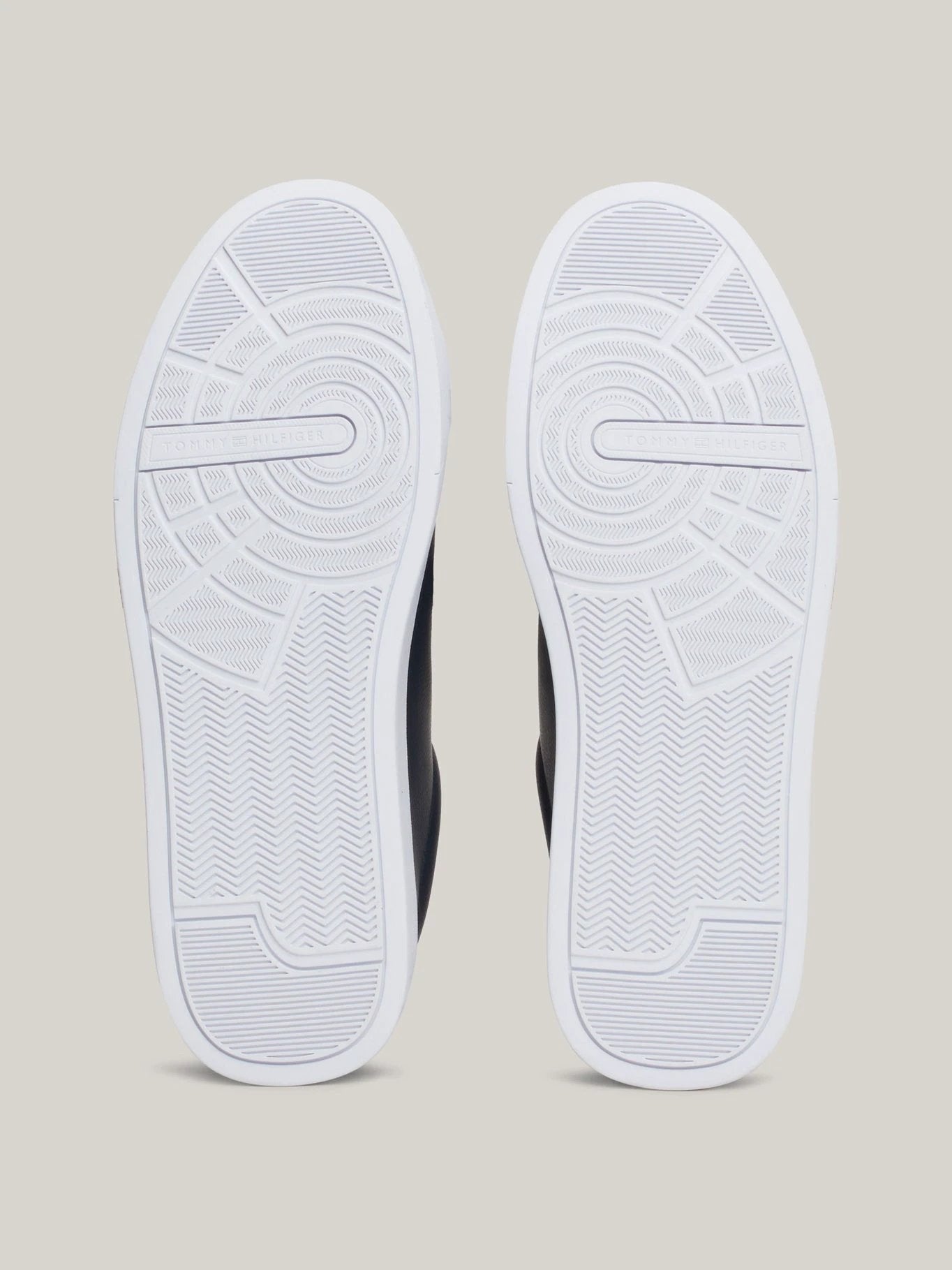 Tenis Tommy Hilfiger Para Caballeros by Tommy Hilfiger