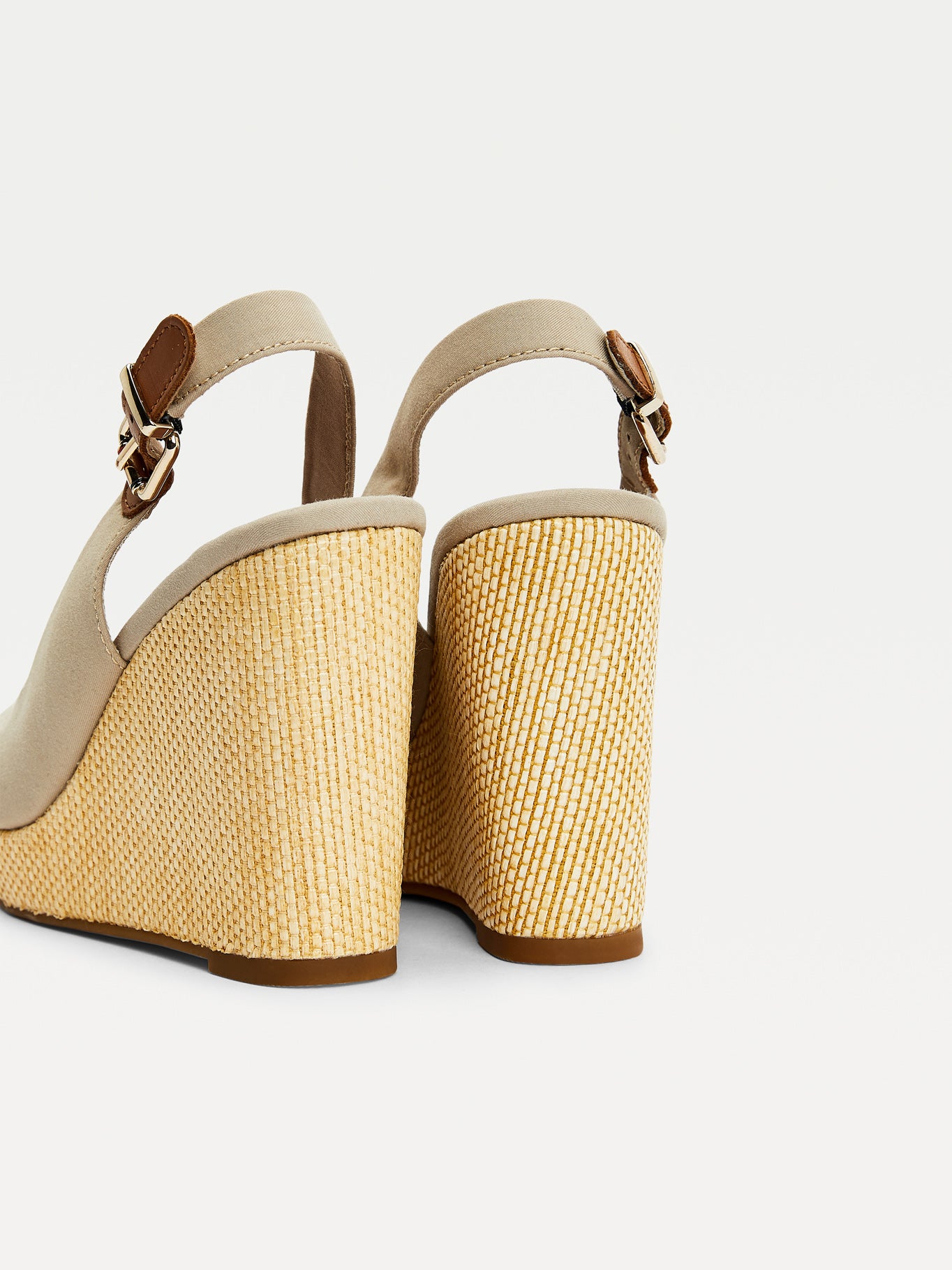 Sandalias Tommy Hilfiger Para Damas by Tommy Hilfiger