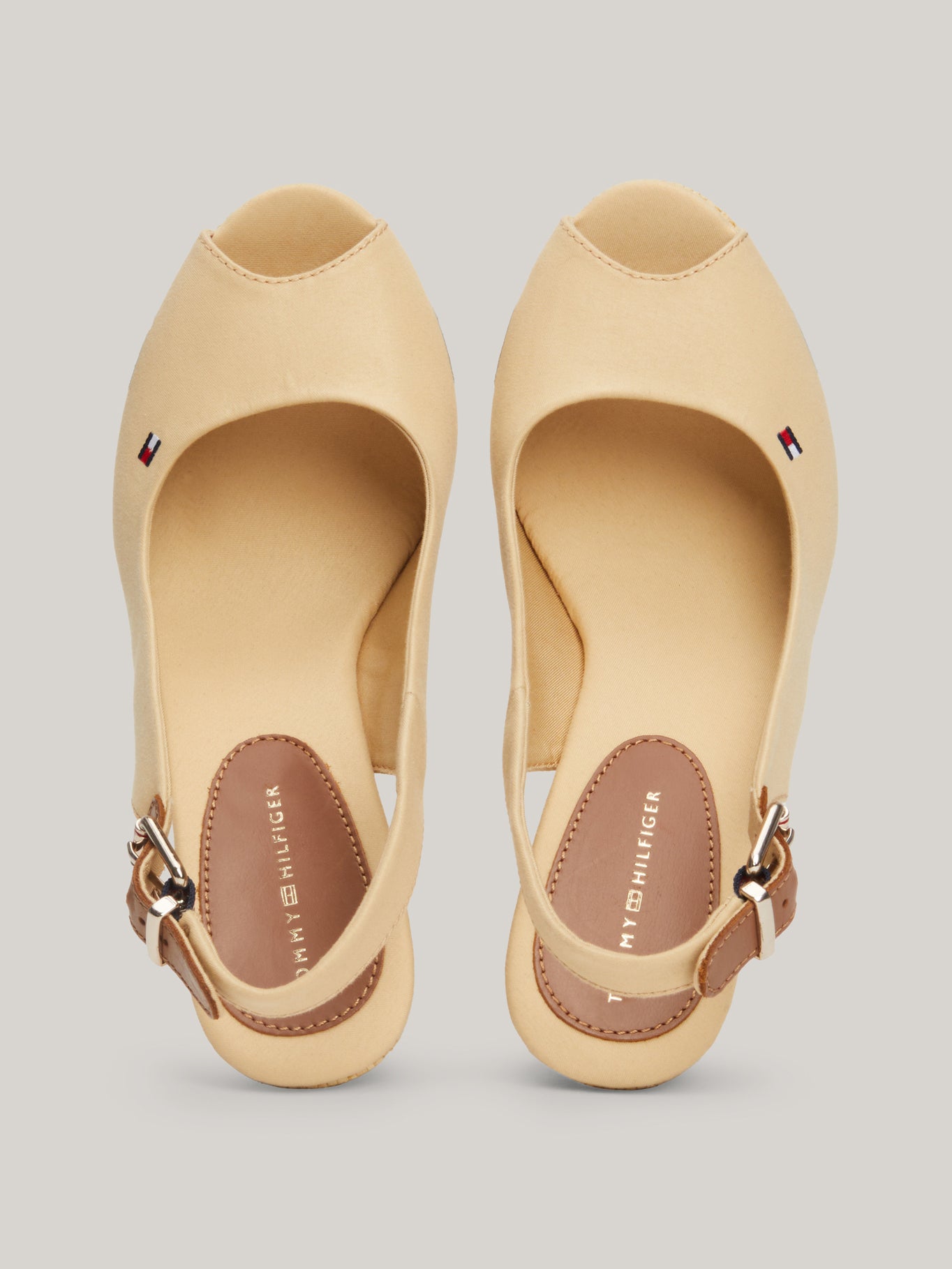 Sandalias Tommy Hilfiger P/ Damas by Tommy Hilfiger