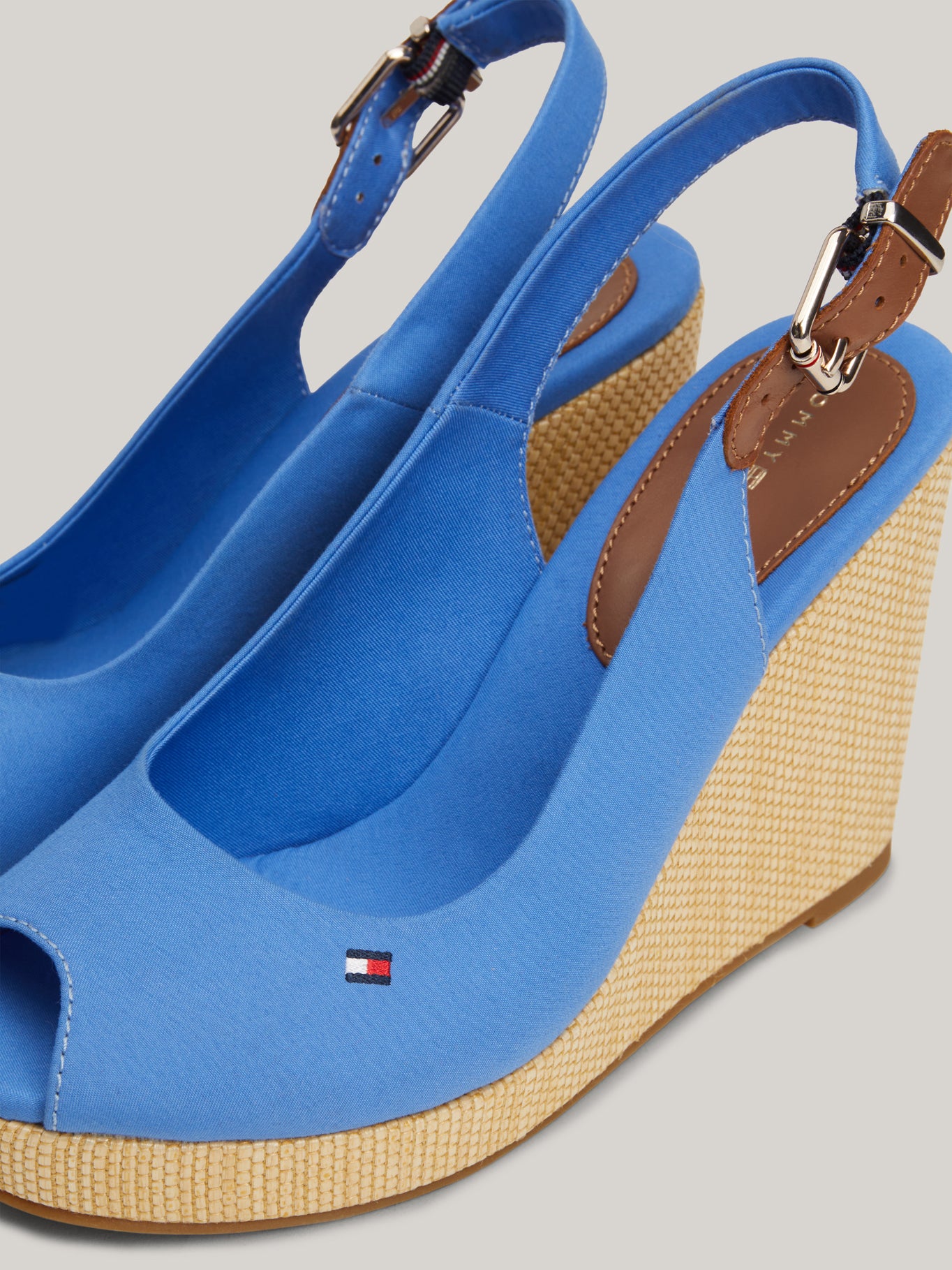 Sandalias Tommy Hilfiger P/ Damas by Tommy Hilfiger