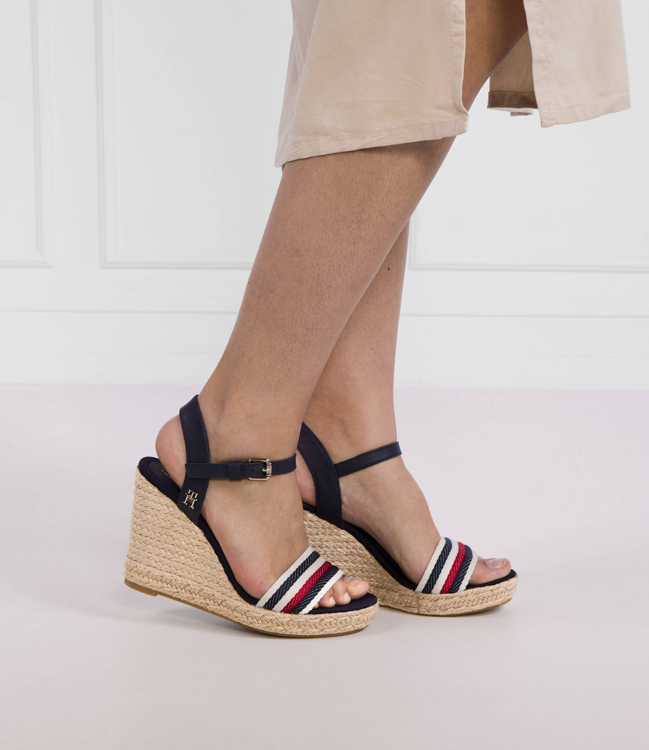 Sandalias Tommy Hilfiger Para Damas by Tommy Hilfiger