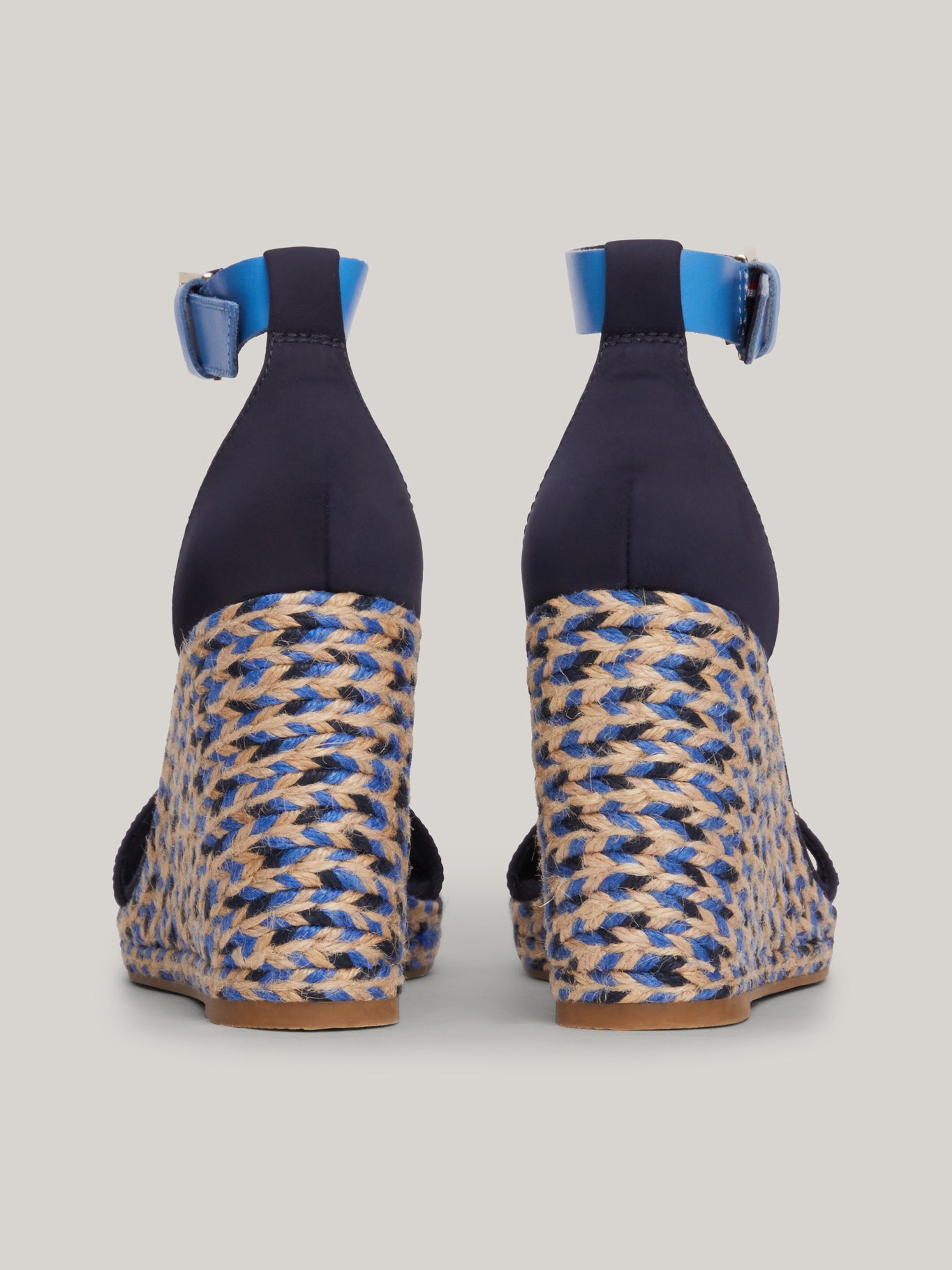 Sandalias Tommy Hilfiger P/ Damas by Tommy Hilfiger