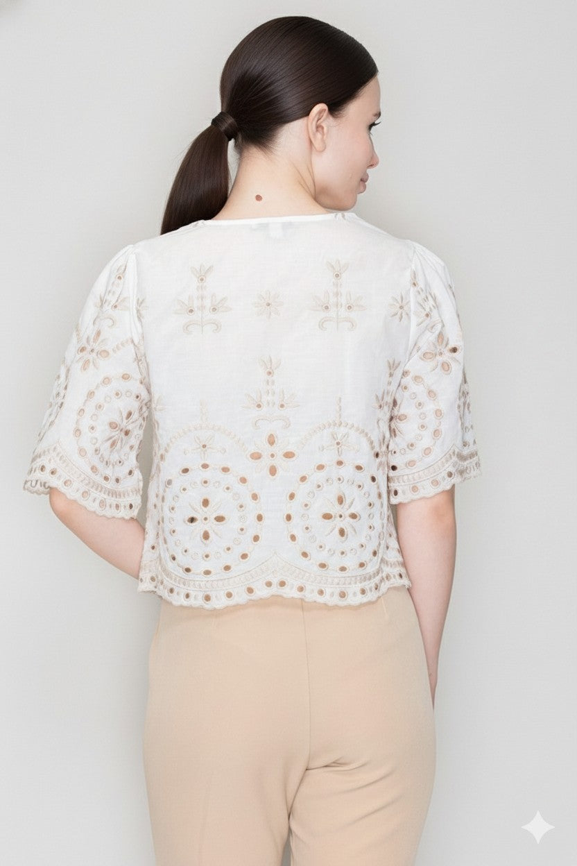 Blusa Haute Monde Mangas Cortas Bordada para Damas