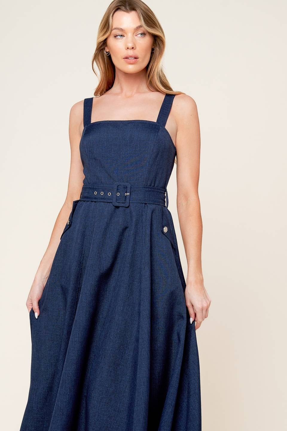 Vestido Flying Tomato sin Mangas Liso para Damas – vista 2