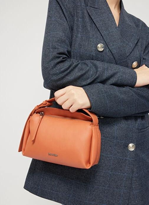 Cartera Calvin Klein Para Damas by Calvin Klein