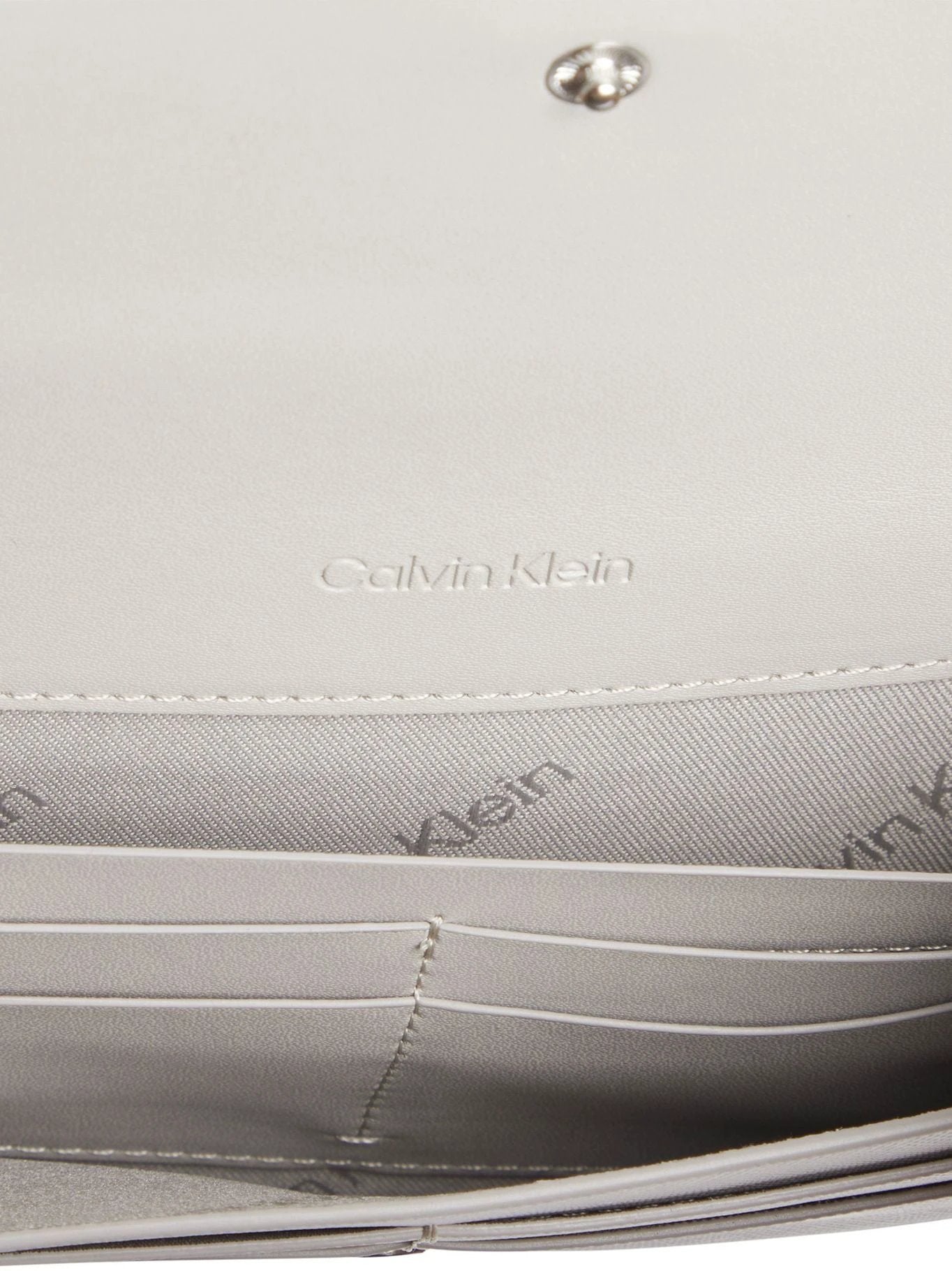 Monedero Calvin Klein Para Damas by Calvin Klein