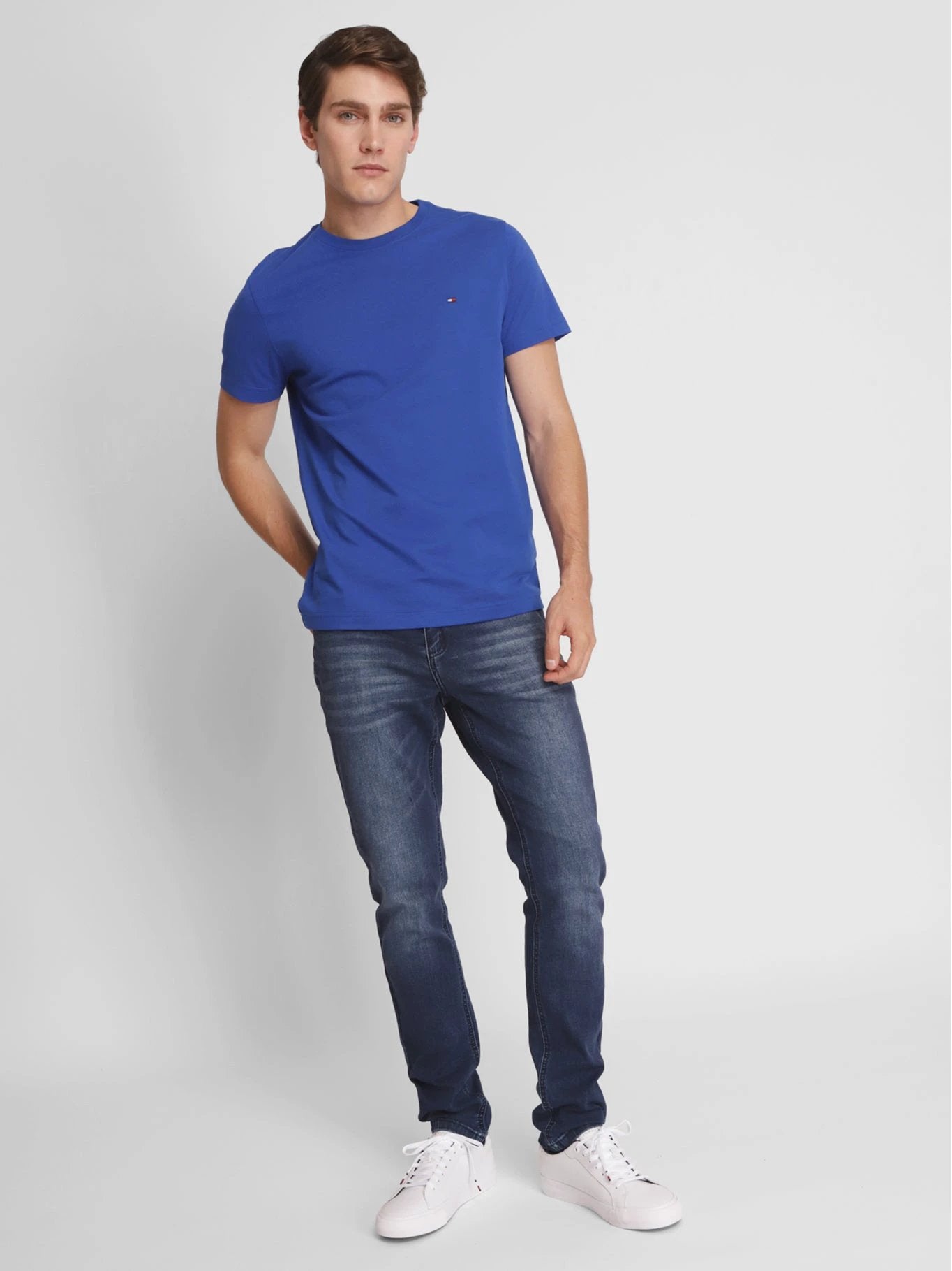 camiseta-tommy-hilfiger-mangas-cortas-lisa-p-caba