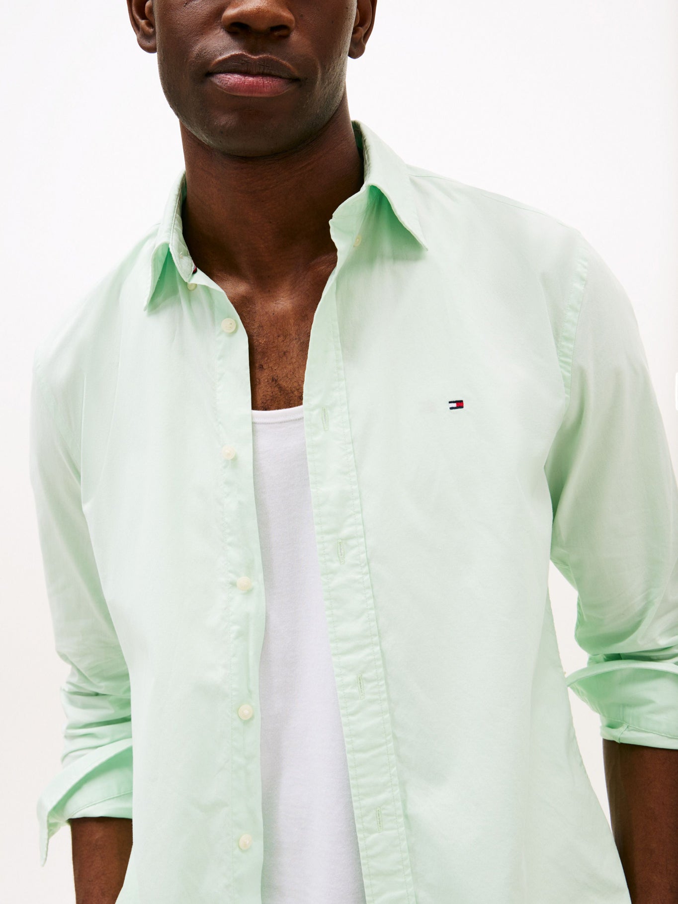 Camisa Tommy Hilfiger Mangas Largas Lisa Para Caballeros by Tommy Hilfiger