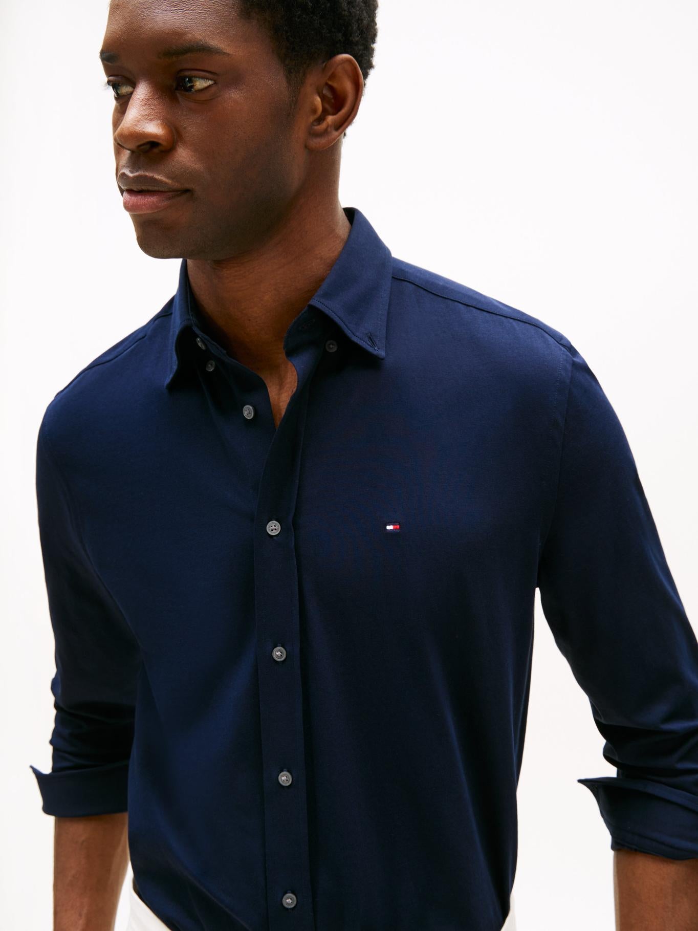 Camisa Tommy Hilfiger Mangas Largas Lisa Para Caballeros by Tommy Hilfiger