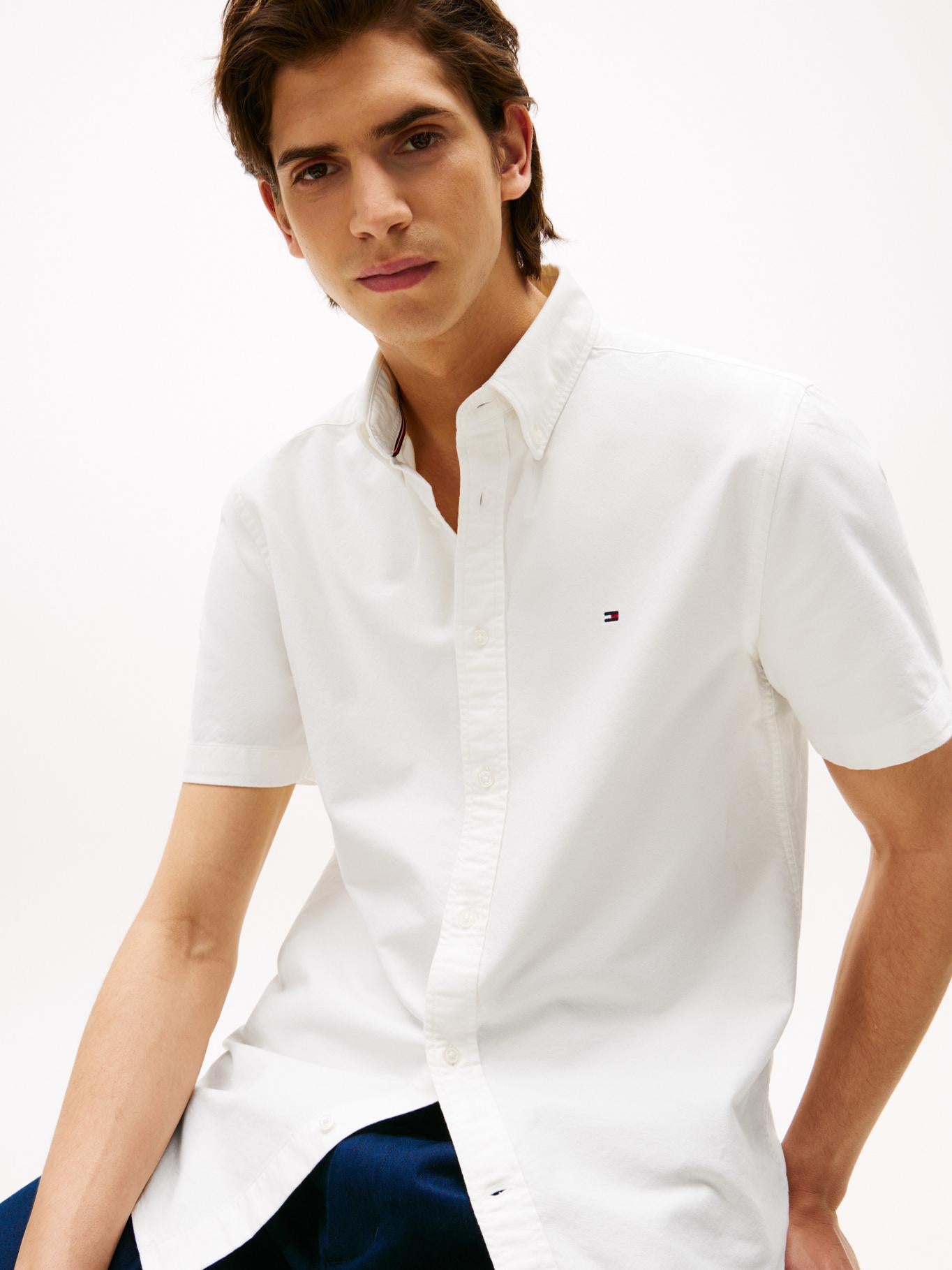 Camisa Tommy Hilfiger Mangas Cortas Lisa Para Caballeros by Tommy Hilfiger