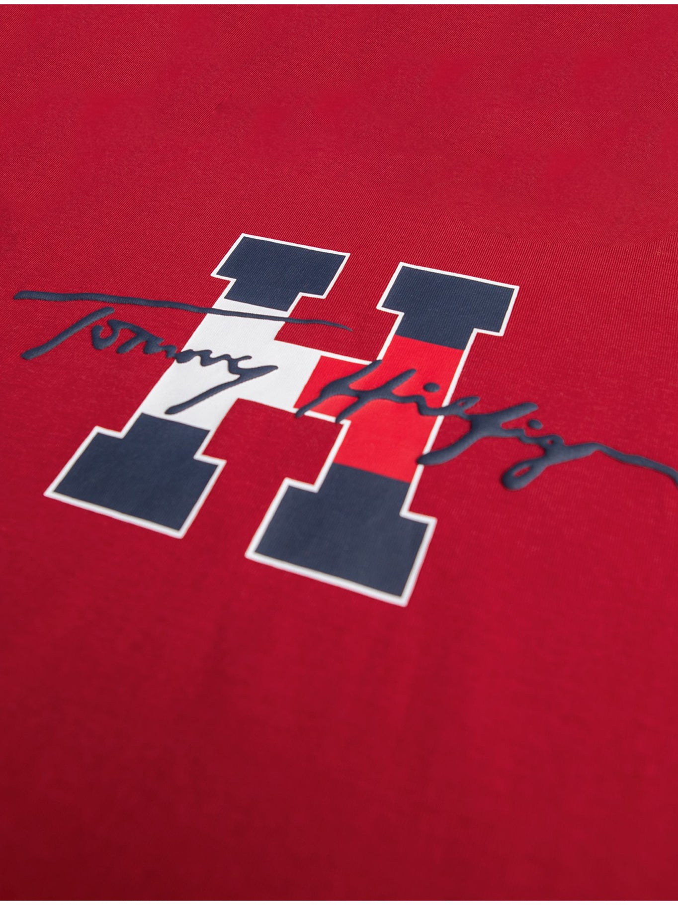 Camiseta Tommy Hilfiger Mangas Cortas Estampada P/ Niños by Tommy Hilfiger