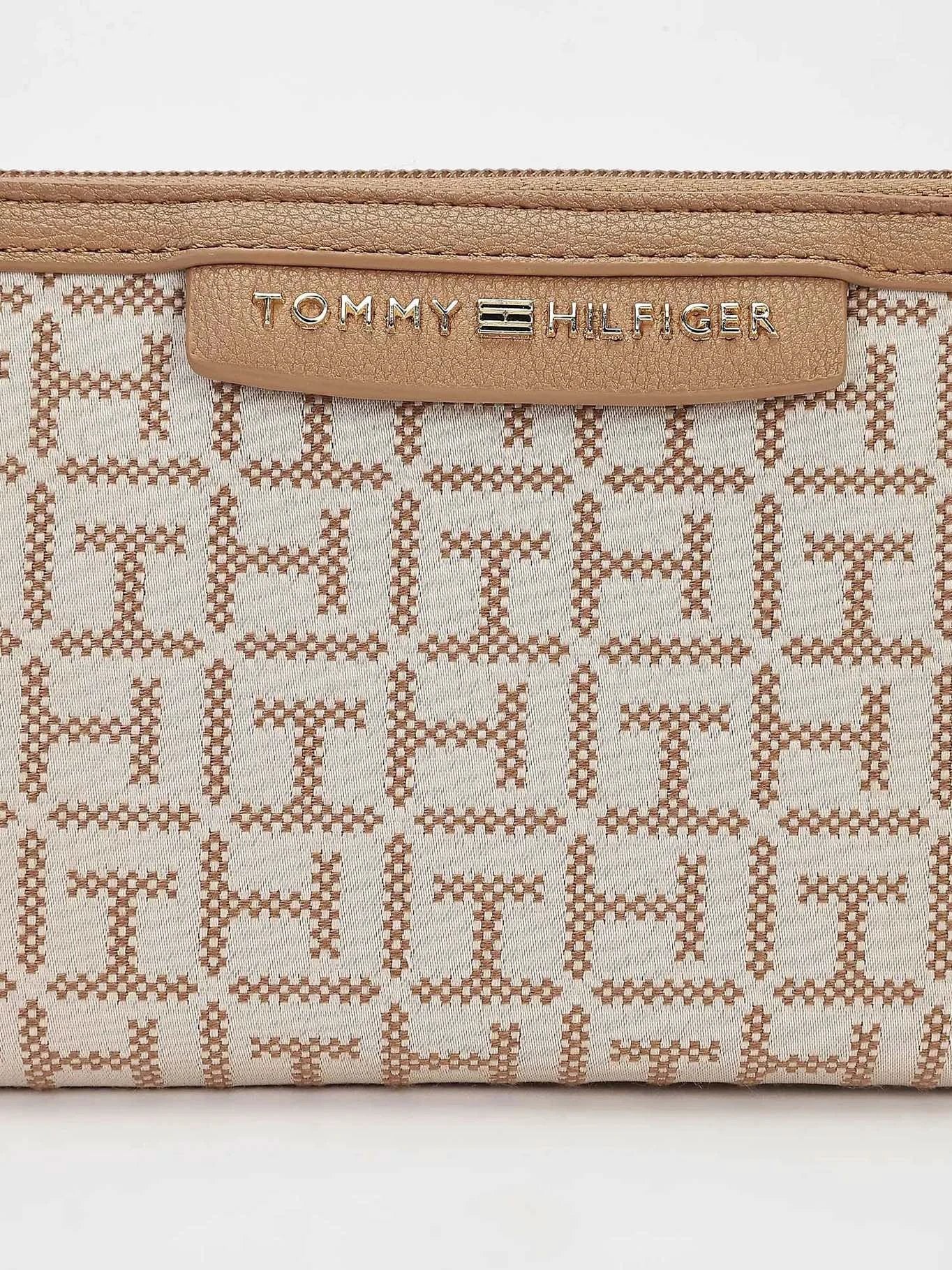 Monedero Tommy Hilfiger Para Damas by Tommy Hilfiger