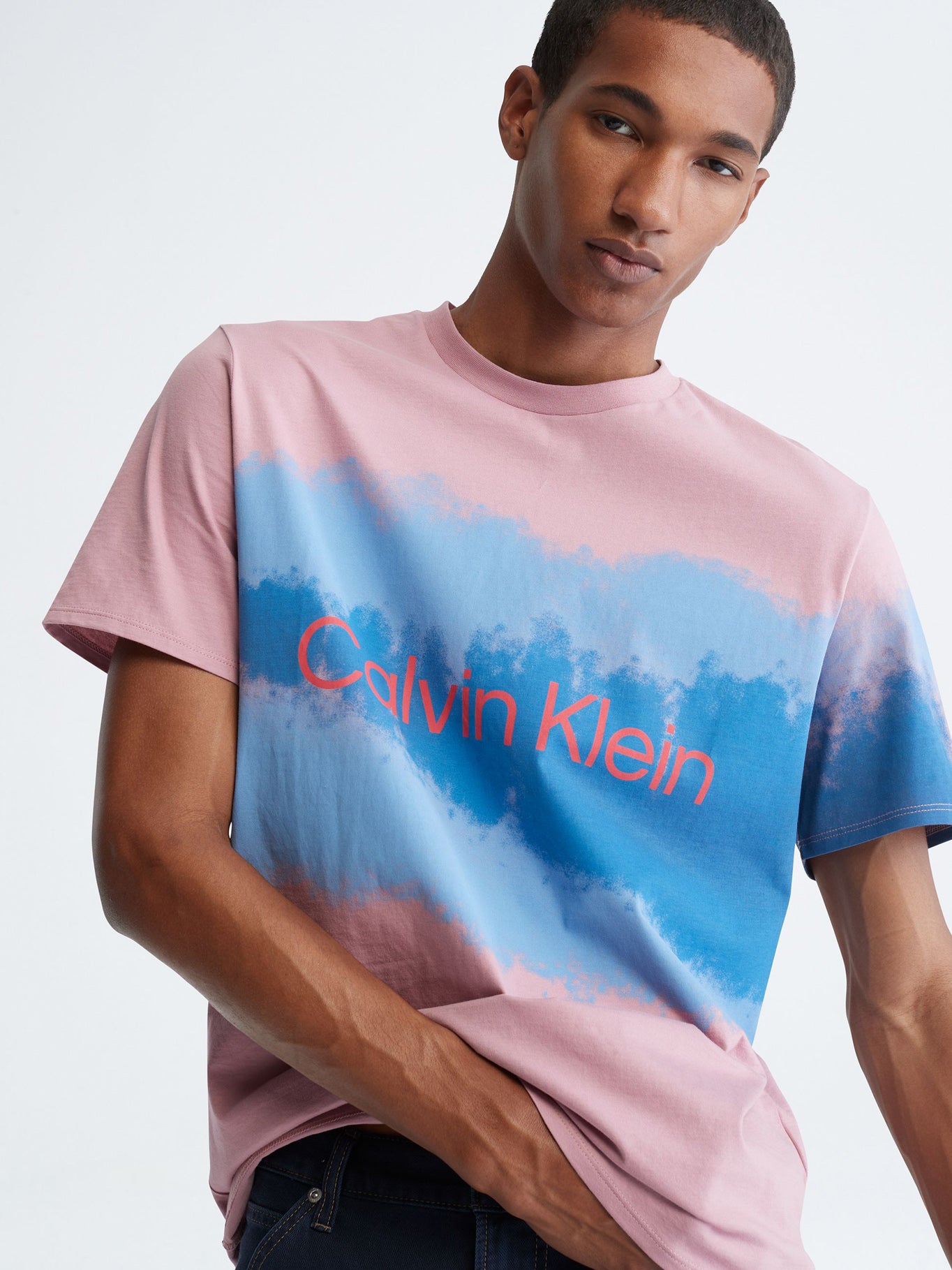 camiseta-calvin-klein-manga-corta-estampada-p-cab-5