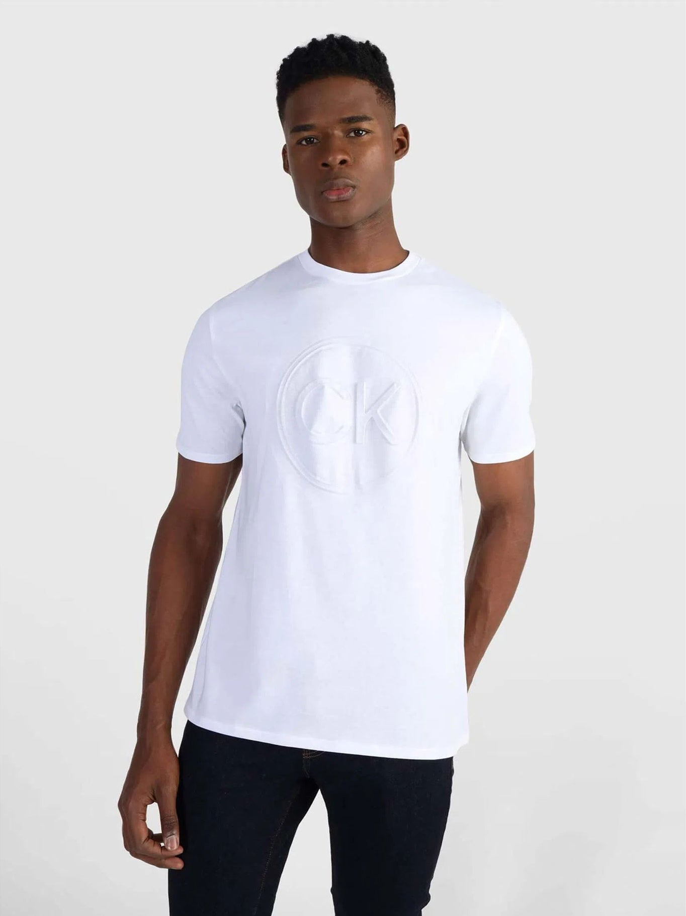 camiseta-calvin-klein-manga-corta-liso-p-caballer-9