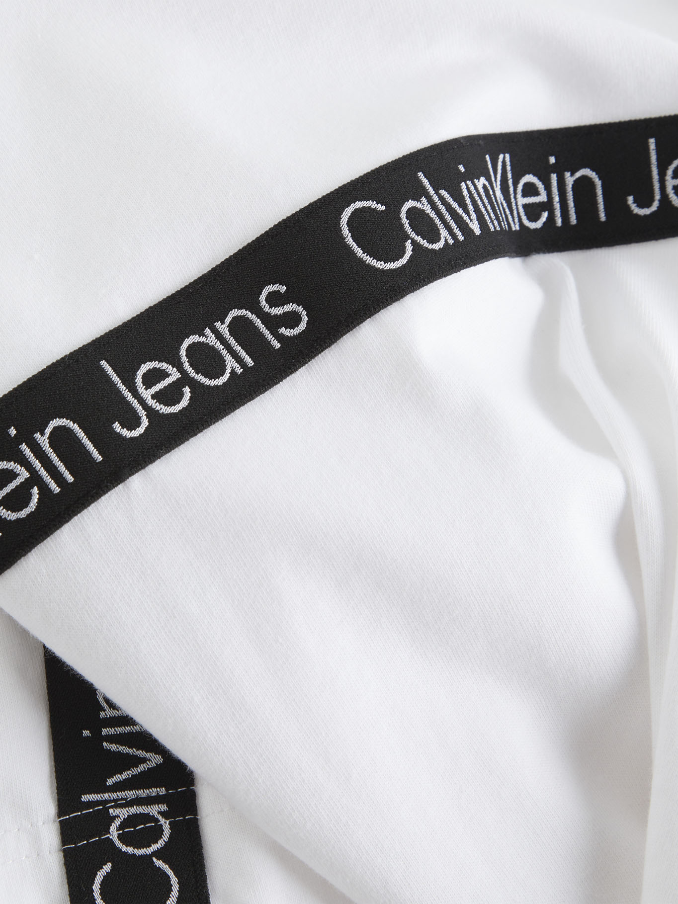 camiseta-calvin-klein-manga-corta-liso-p-caballer-10