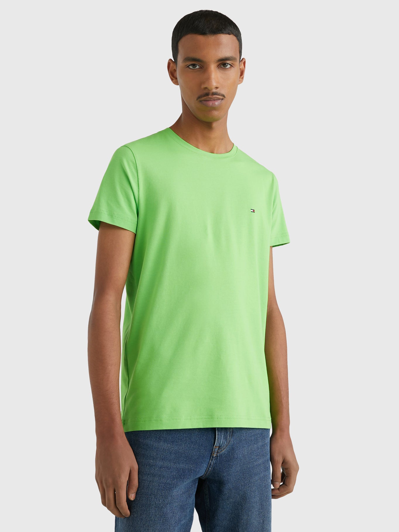 camiseta-tommy-hilfiger-manga-corta-liso-p-caball