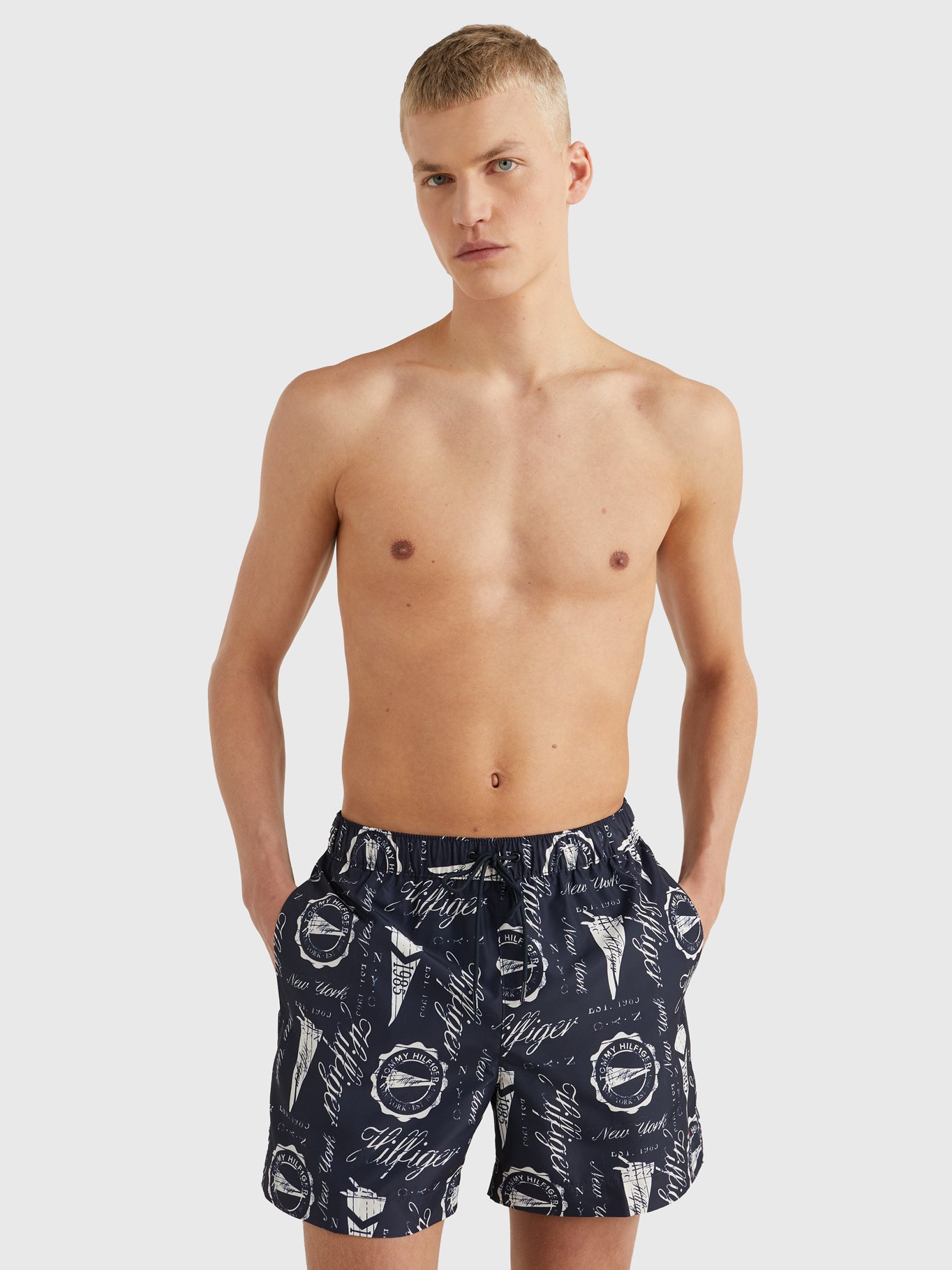 traje-de-bano-tommy-hilfiger-liso-p-caballeros-3